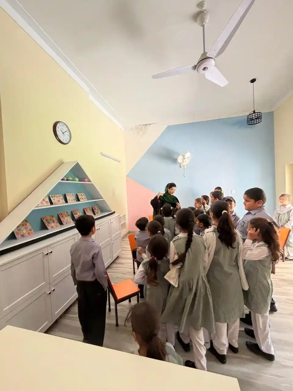 APS students visiting the newly opened APS Premier campus