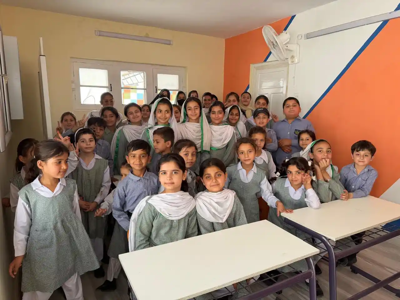 APS students visiting the newly opened APS Premier campus
