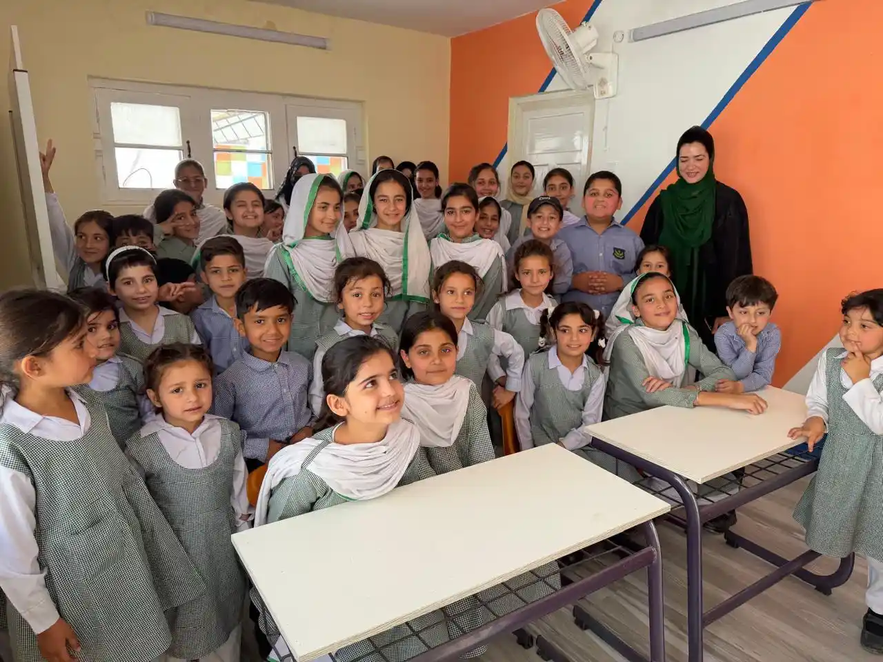 APS students visiting the newly opened APS Premier campus